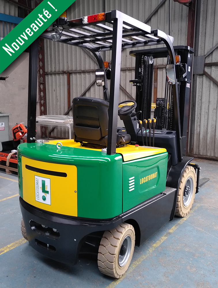 Industrial forklift truck 2T5